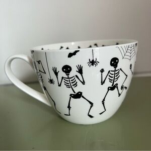 Portobello by Design Happy‎ Haunting Dancing Skeletons 20oz Tea Coffee Mug Cup
